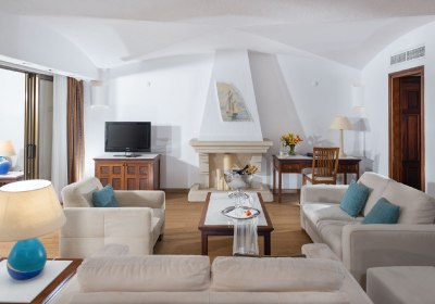 Coral Beach Hotel & Resort