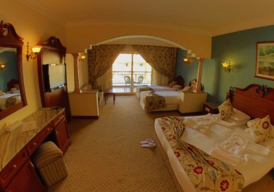 Titanic Palace & Aquapark