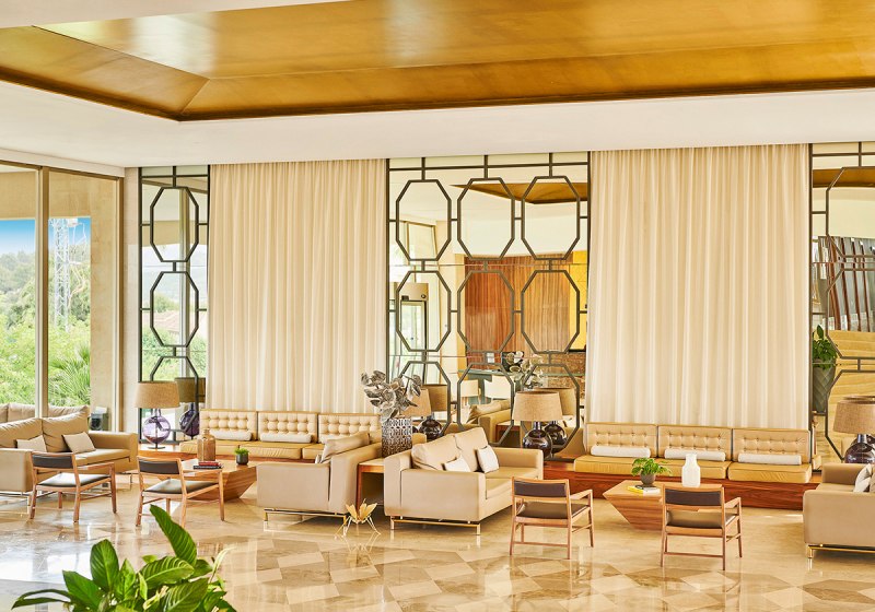 Ausstattung & Service