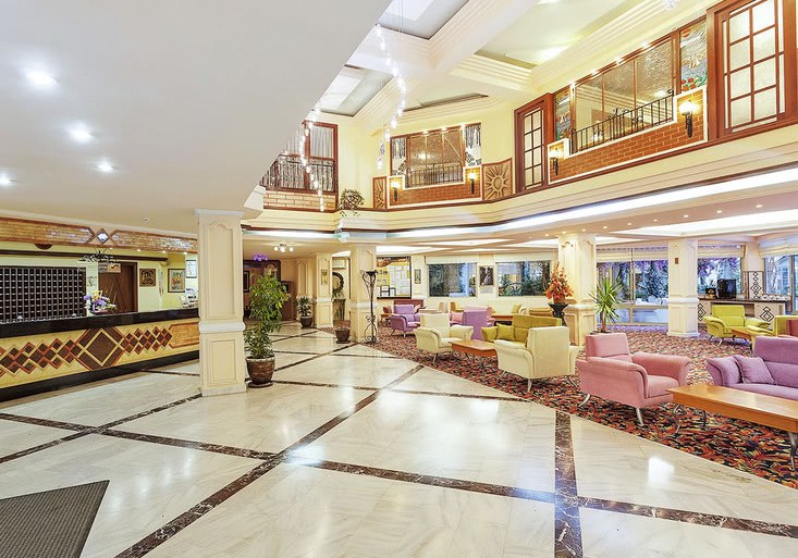 Ausstattung & Service