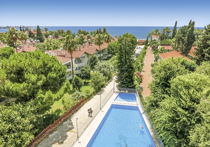 Beispiel: Hotel Außenpool