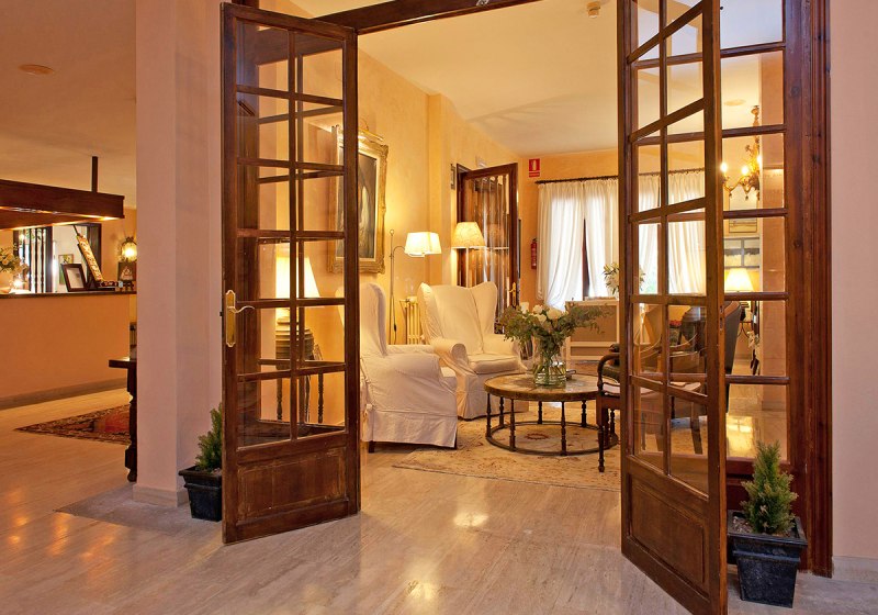 Ausstattung & Service