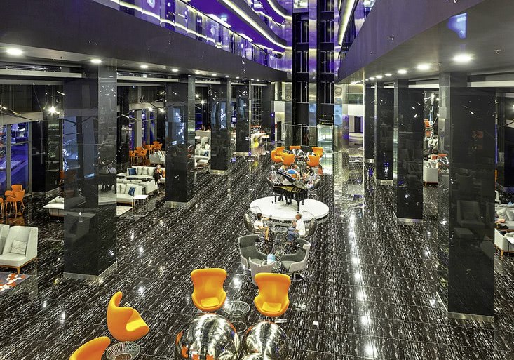 Ausstattung & Service