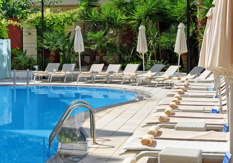 Beispiel: Hotel Außenpool