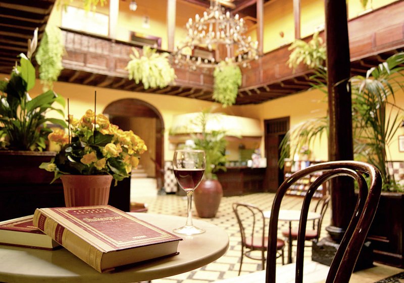 Ausstattung & Service