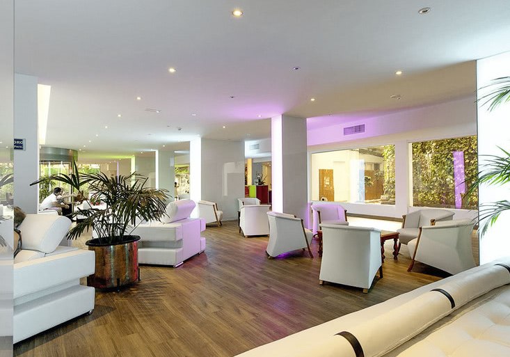 Ausstattung & Service