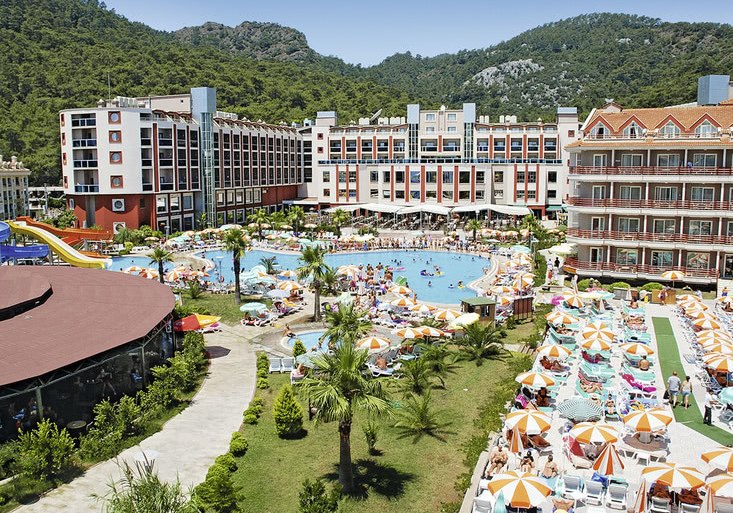 Beispiel: Hotel Außenpool