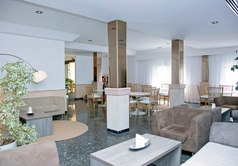 Ausstattung & Service