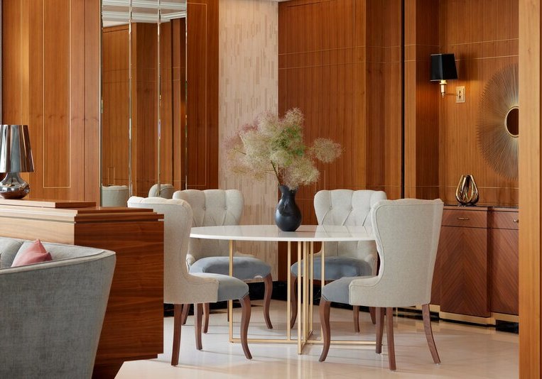 Ausstattung & Service