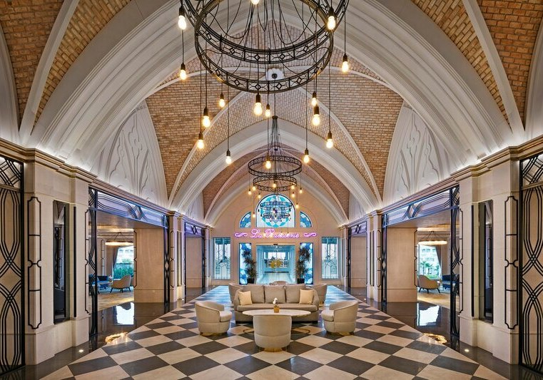 Ausstattung & Service