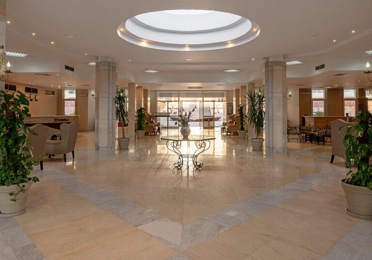 Ausstattung & Service