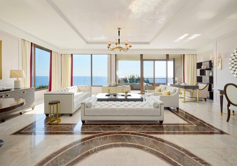 Ausstattung & Service