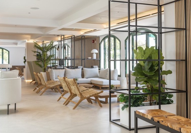 Ausstattung & Service