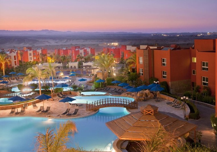 Beispiel: Hotel Außenpool