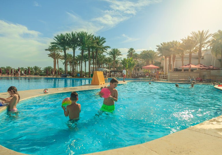 Beispiel: Hotel Außenpool