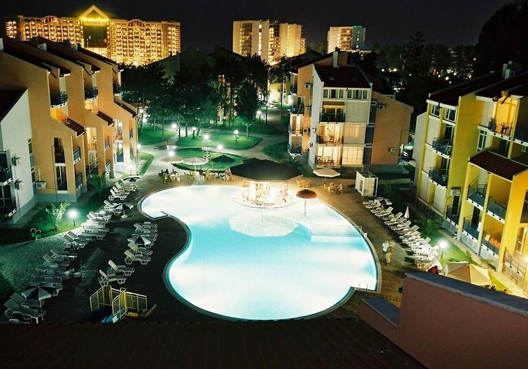 Beispiel: Hotel Außenpool