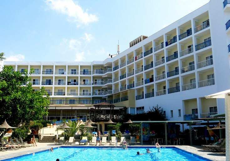 Beispiel: Hotel Außenpool