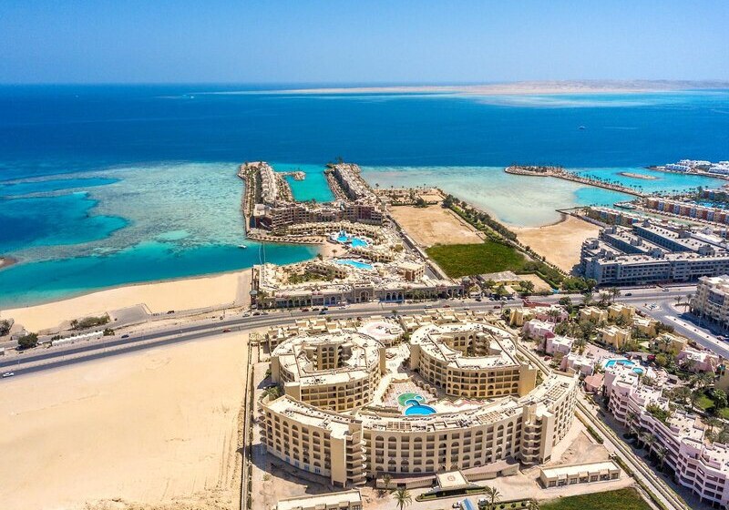 Beispiel: Hotel Außenpool