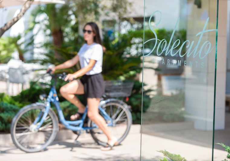 Ausstattung & Service