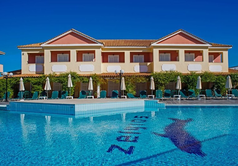 Beispiel: Hotel Außenpool