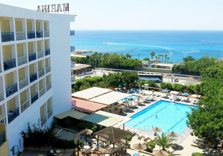 Beispiel: Hotel Außenpool