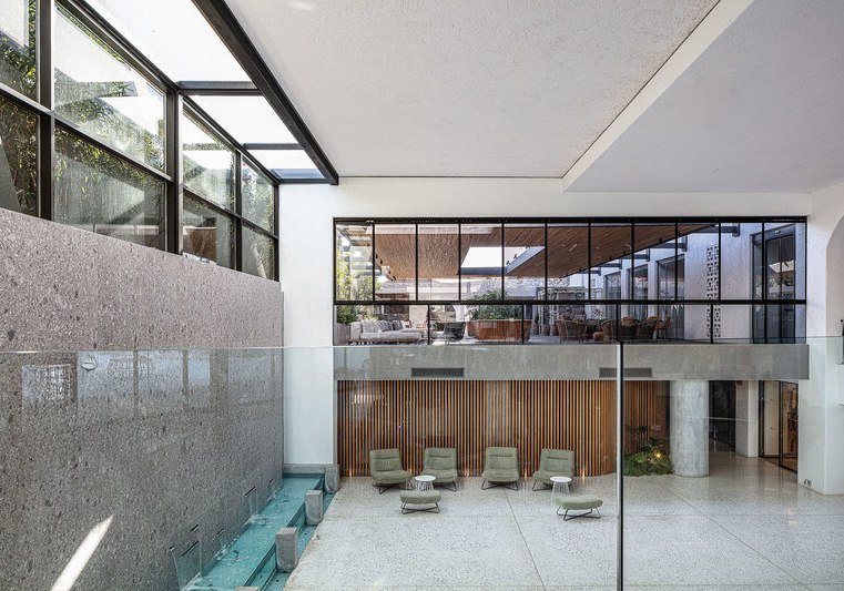 Ausstattung & Service