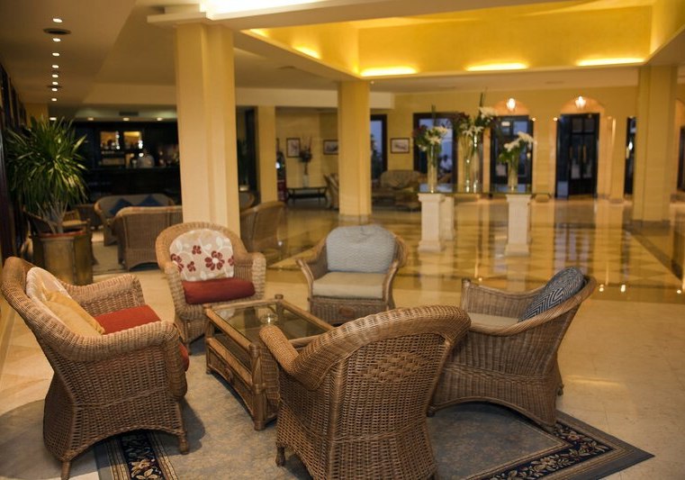 Ausstattung & Service