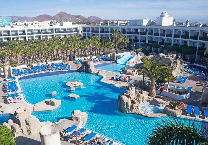 Beispiel: Hotel Außenpool