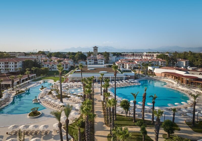 Beispiel: Hotel Außenpool