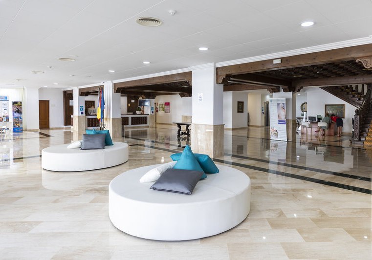 Ausstattung & Service