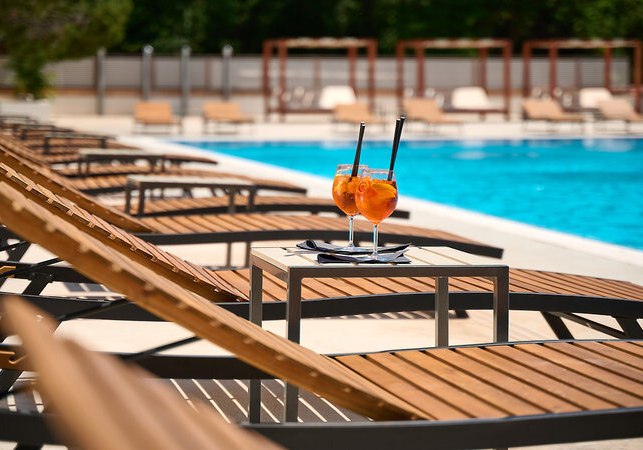 Beispiel: Hotel Außenpool