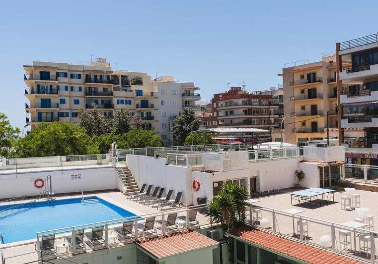 Beispiel: Hotel Außenpool