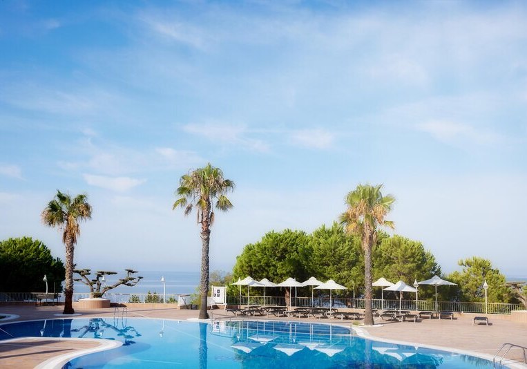 Beispiel: Hotel Außenpool