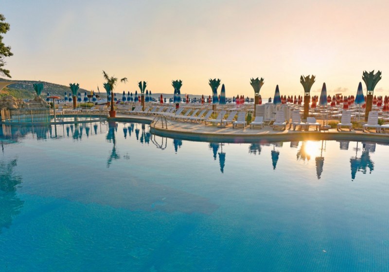 Beispiel: Hotel Außenpool