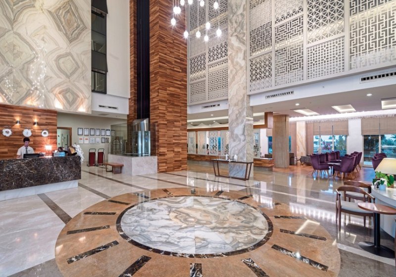 Ausstattung & Service