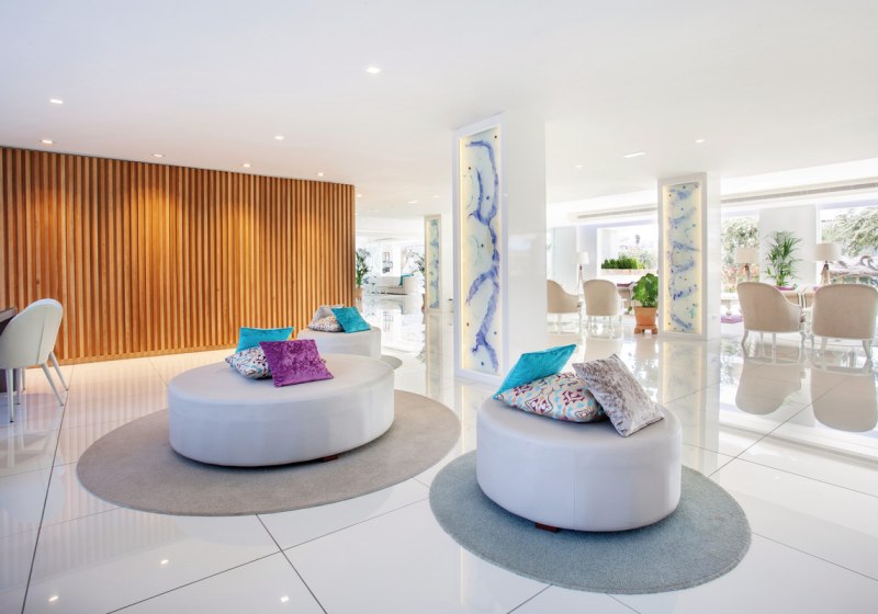 Ausstattung & Service