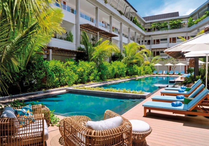 Beispiel: Hotel Außenpool