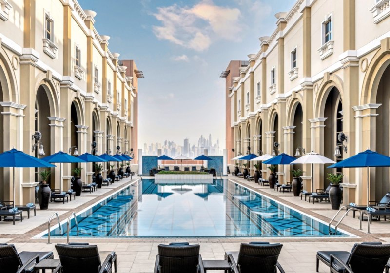 Beispiel: Hotel Außenpool