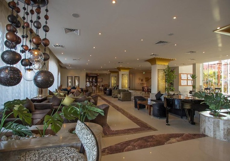 Ausstattung & Service