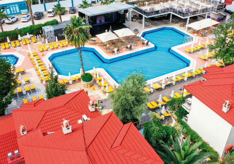 Beispiel: Hotel Außenpool