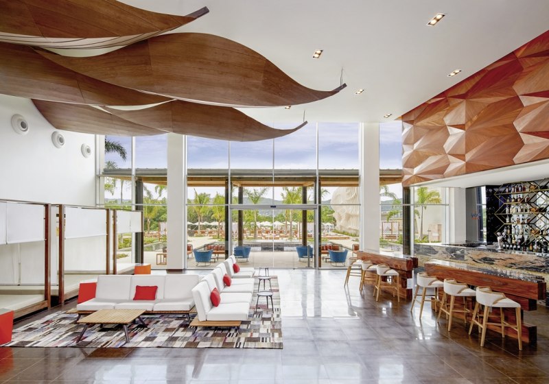 Ausstattung & Service