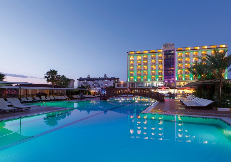 Beispiel: Hotel Außenpool