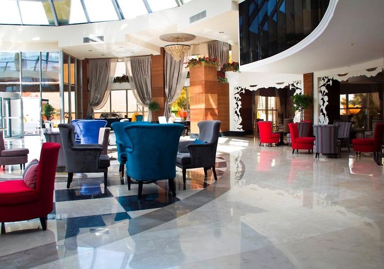 Ausstattung & Service