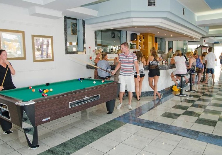 Ausstattung & Service