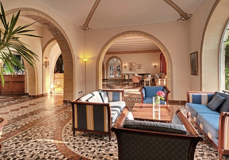 Ausstattung & Service