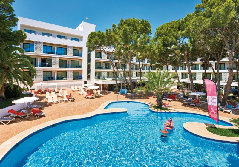 Beispiel: Hotel Innenpool