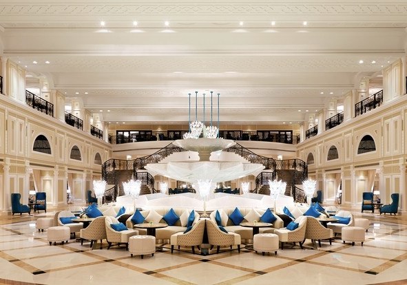 Ausstattung & Service