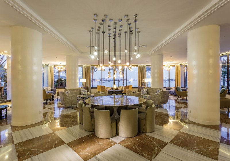 Ausstattung & Service