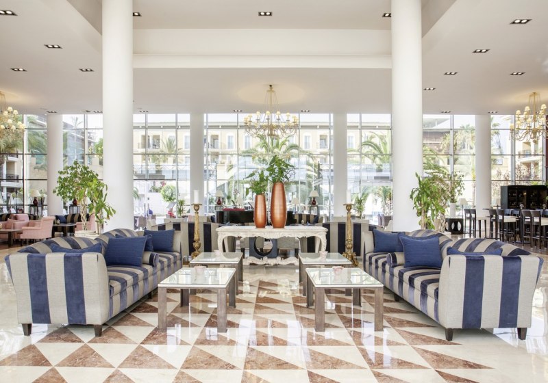 Ausstattung & Service