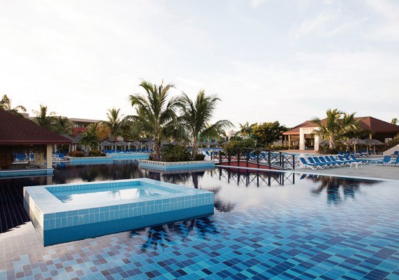 Beispiel: Hotel Außenpool